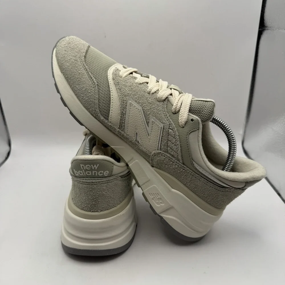 New Balance Men's 997R Casual Size 8 Green Beige |U997REF| Sneaker Shoe